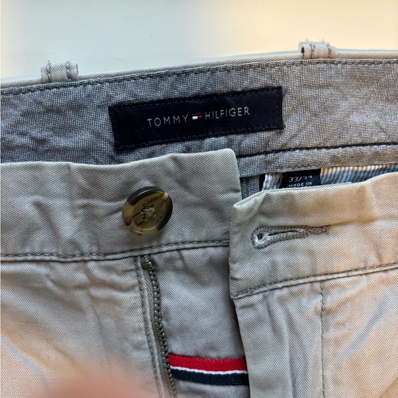 Tommy Hilfiger 33/34 grey pants - Picture 4 of 5